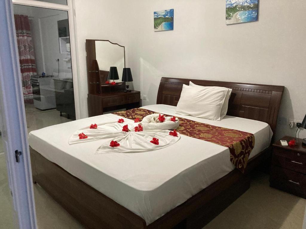 Hotel Diamond Plaza Grand Anse  Exterior foto