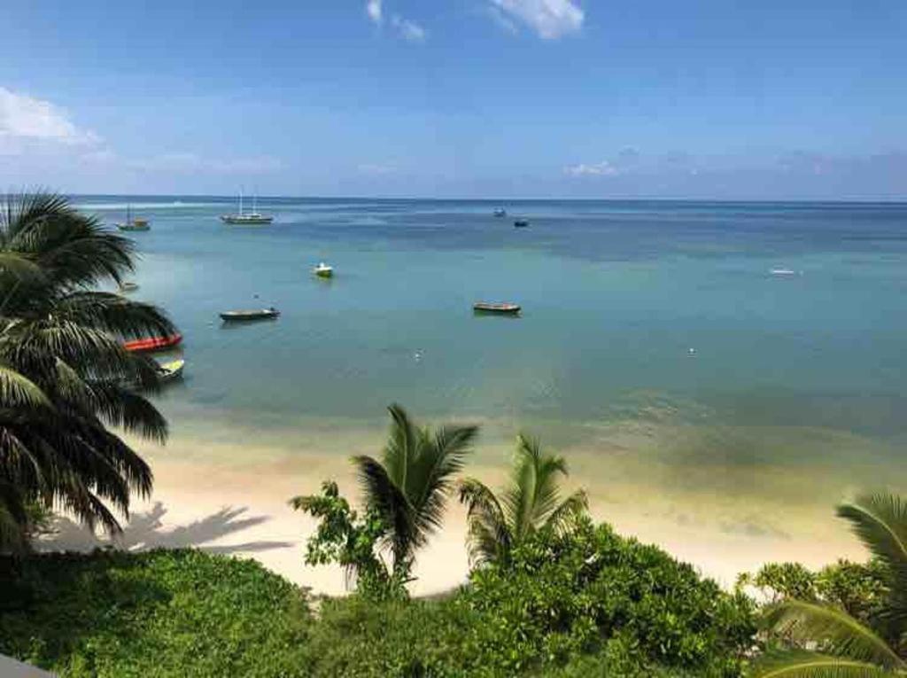 Hotel Diamond Plaza Grand Anse  Exterior foto